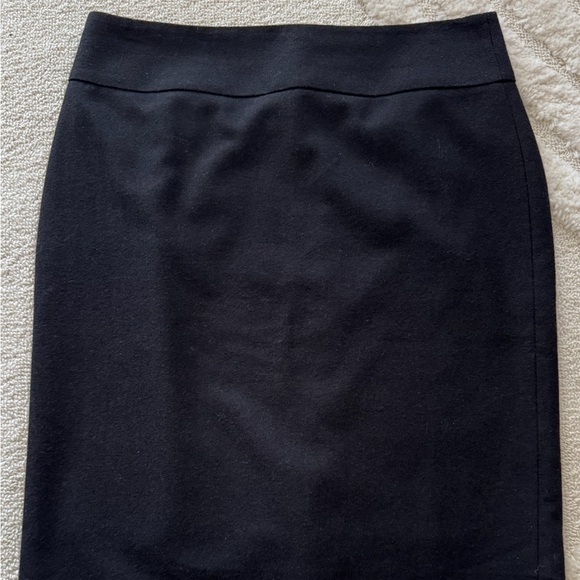 Banana Republic Black Skirt - Picture 2 of 6
